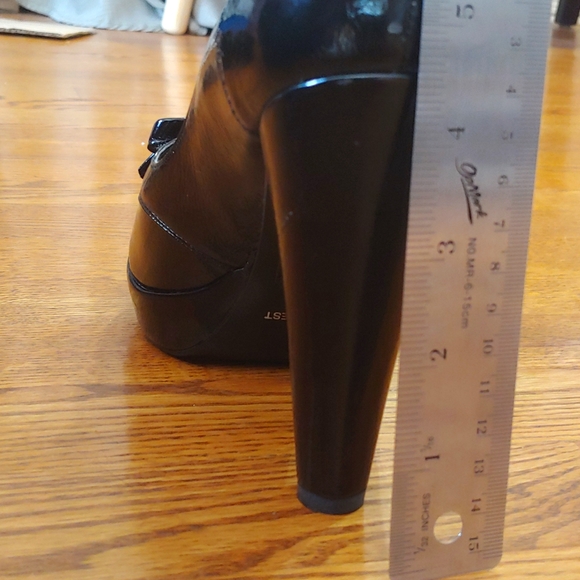 New Nine West Patent Faux-Leather Peep-toe Heels - Picture 5 of 7